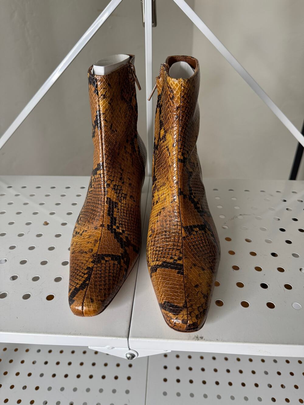 New STAUD Wally ankle boot snake in 38